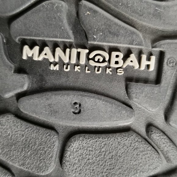 Manitobah Mukluks Buffalo Dancer Tall Boot, Gray Suede, Youth Size 3 (Ages 6-8) - Picture 11 of 14